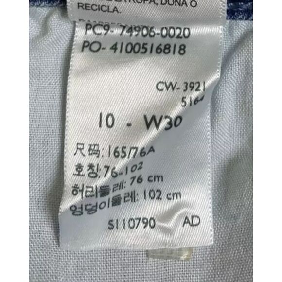 LEVI'S Signature Gold Women's Mid Rise Capri Jeans Size 10 (actual 30"x24") - Picture 8 of 12